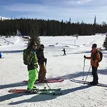 Yllaeksen Yoepuu Сasa de vacaciones Äkäslompolo