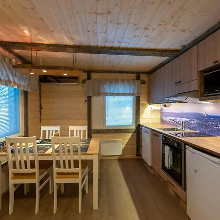 Yllaeksen Yoepuu Feriehus Äkäslompolo