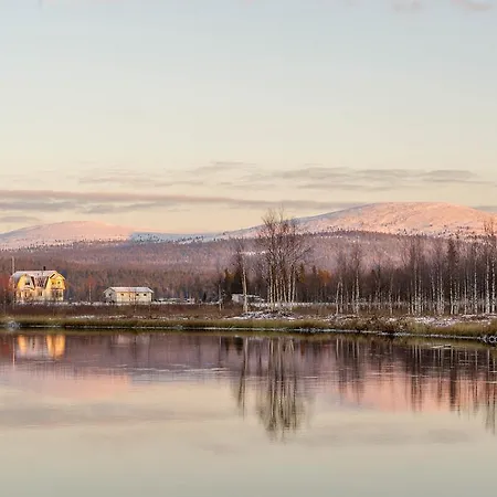 Yllaeksen Yoepuu Holiday home *