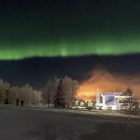 Yllaeksen Yoepuu Holiday home