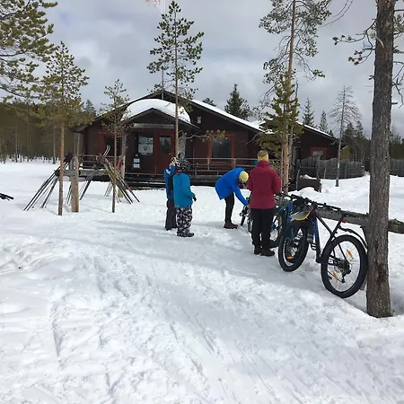 Yllaeksen Yoepuu