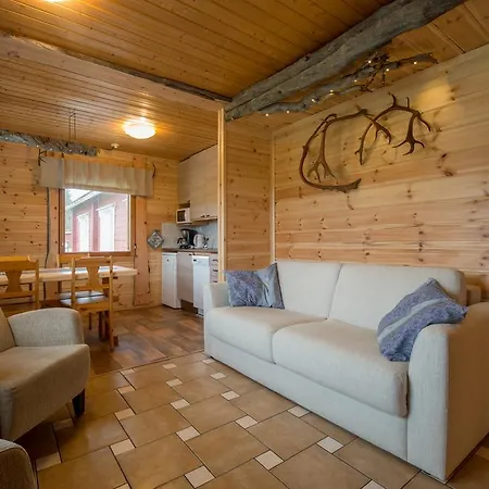 Yllaeksen Yoepuu Äkäslompolo