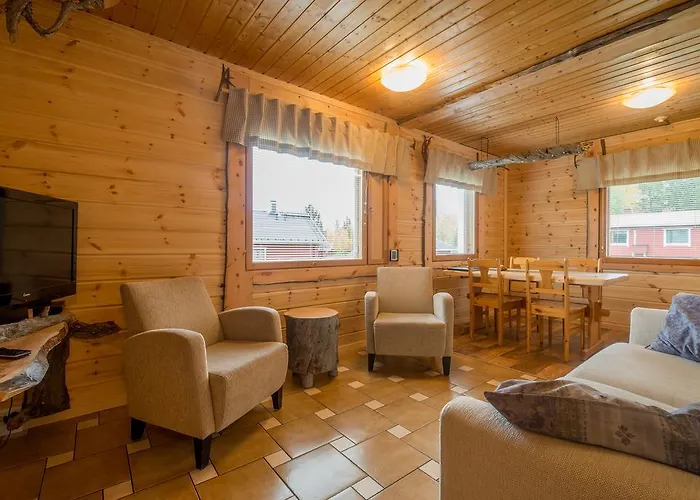 度假居 伊拉科森于普酒店 *