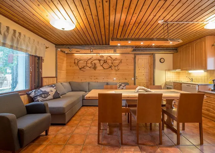 펜션 Yllaeksen Yoepuu