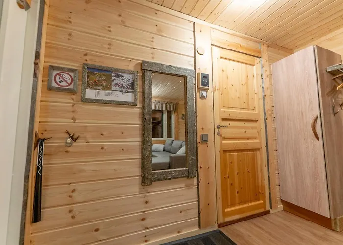 펜션 Yllaeksen Yoepuu