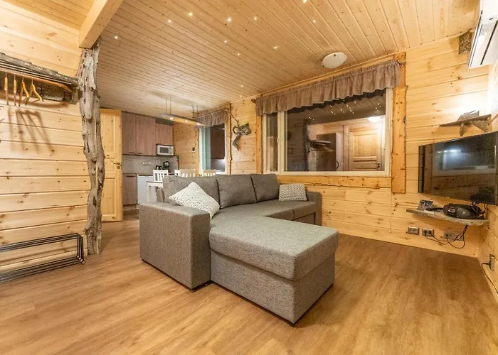 伊拉科森于普酒店 *